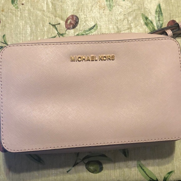 Michael Kors Pink Crossbody - Picture 1 of 8